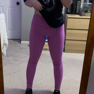 SUPER RARE!! lululemon wunder under leggings!